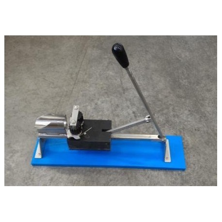 Attrezzo montaggio guaine